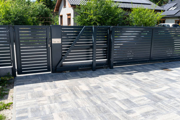 Best Decorative Driveway Pavers  in Holiday Shores, IL
